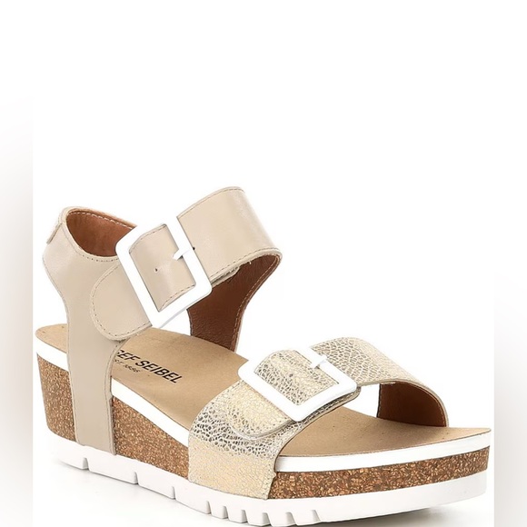 Josef Seibel Shoes - Josef Seibel Women's Quinn02 Leather Buckle Detail Wedge Sandals Size 40 or 9